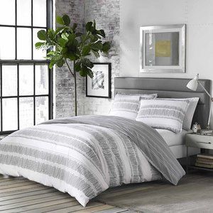 City Scene Ziggy White & Grey Geometric Duvet Set